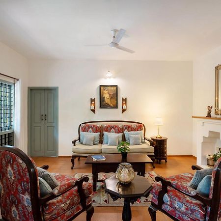 Stayvista At Catherine Cottage With Heater & Board Game Munnar Exterior photo